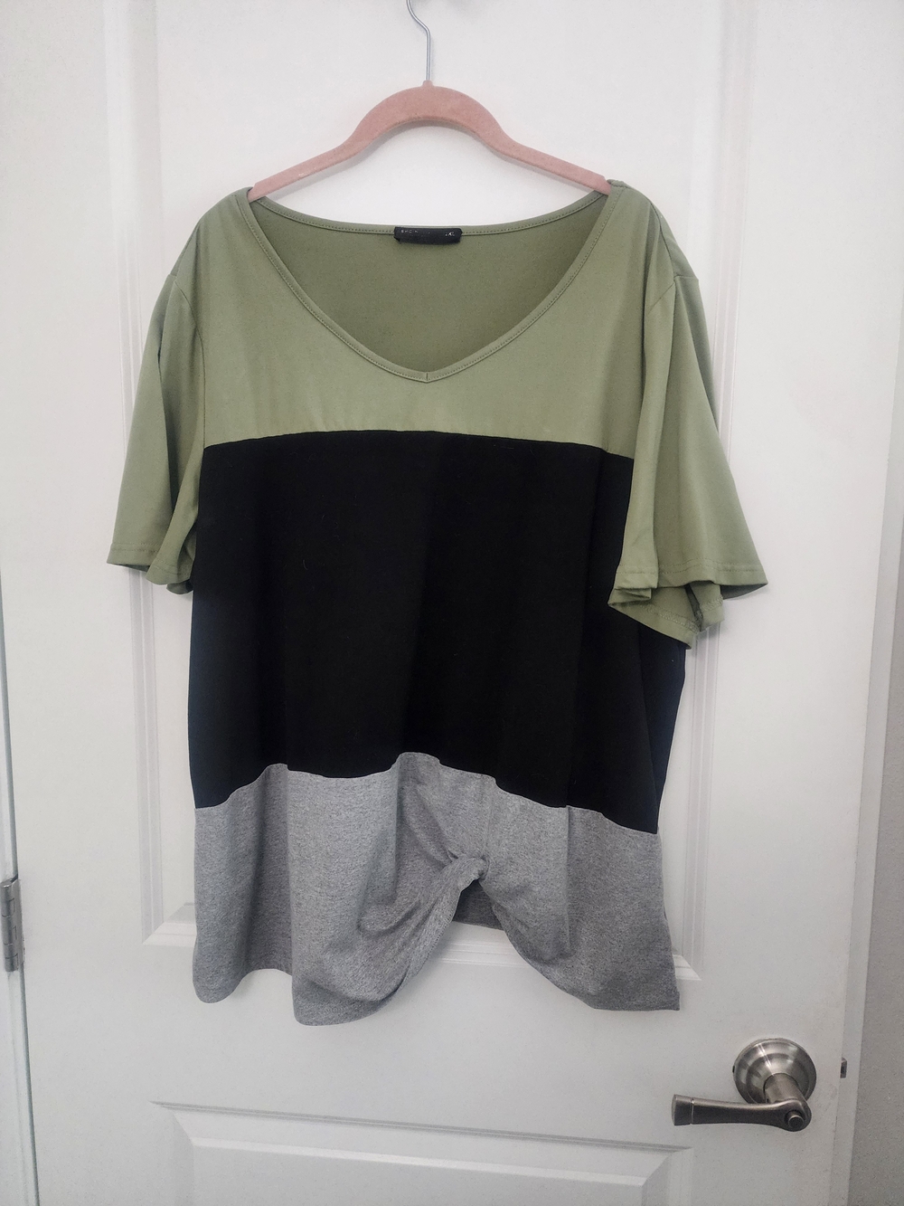 5/$25 SHEIN Olive, Black & Gray Colorblock V-Neck Short Sleeve Top